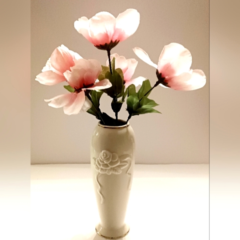Vintage Lenox Porcelain Bud Vase - Ivory  with 24K Gold Trim